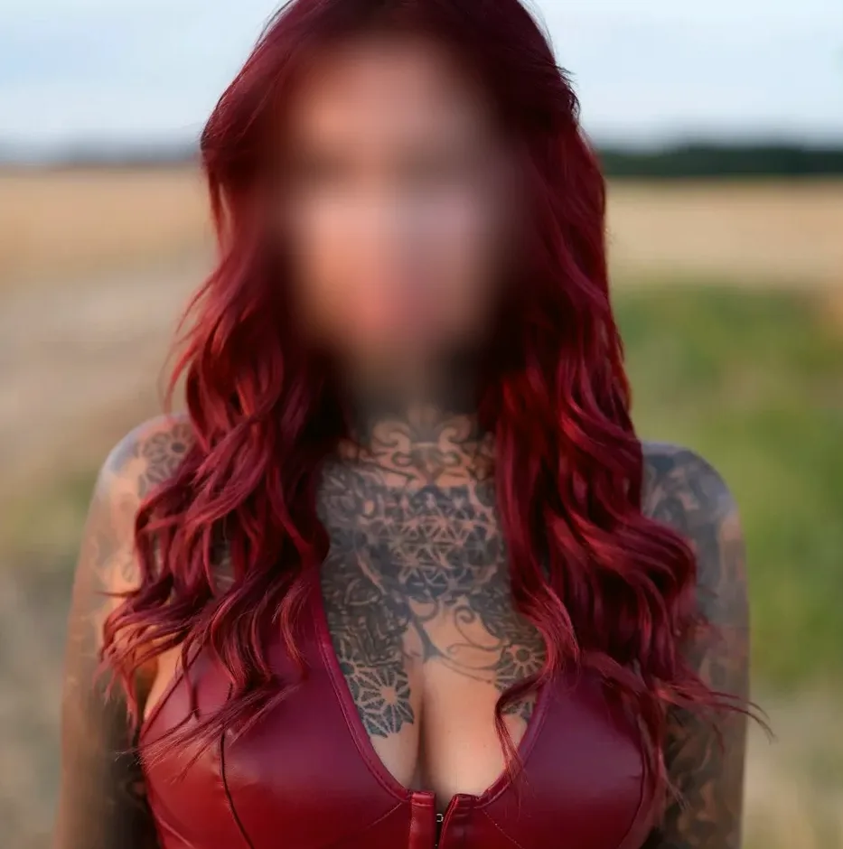 Clara, 37