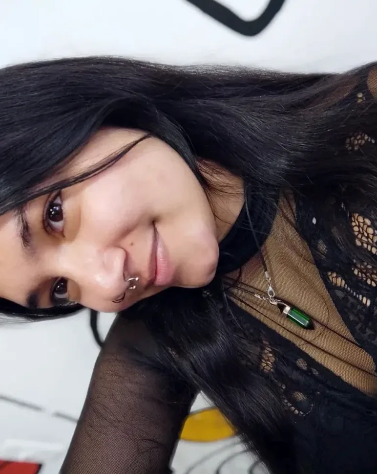 Fiona, 26