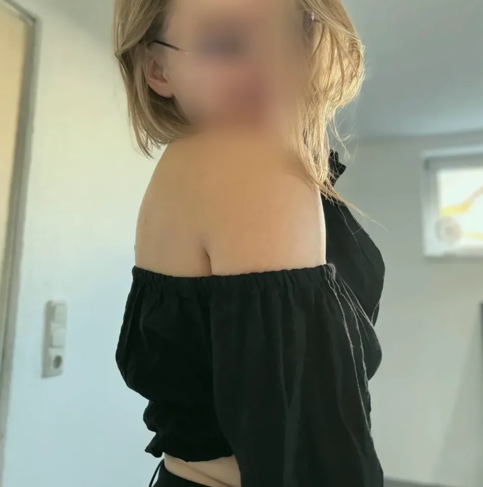 Lea, 26